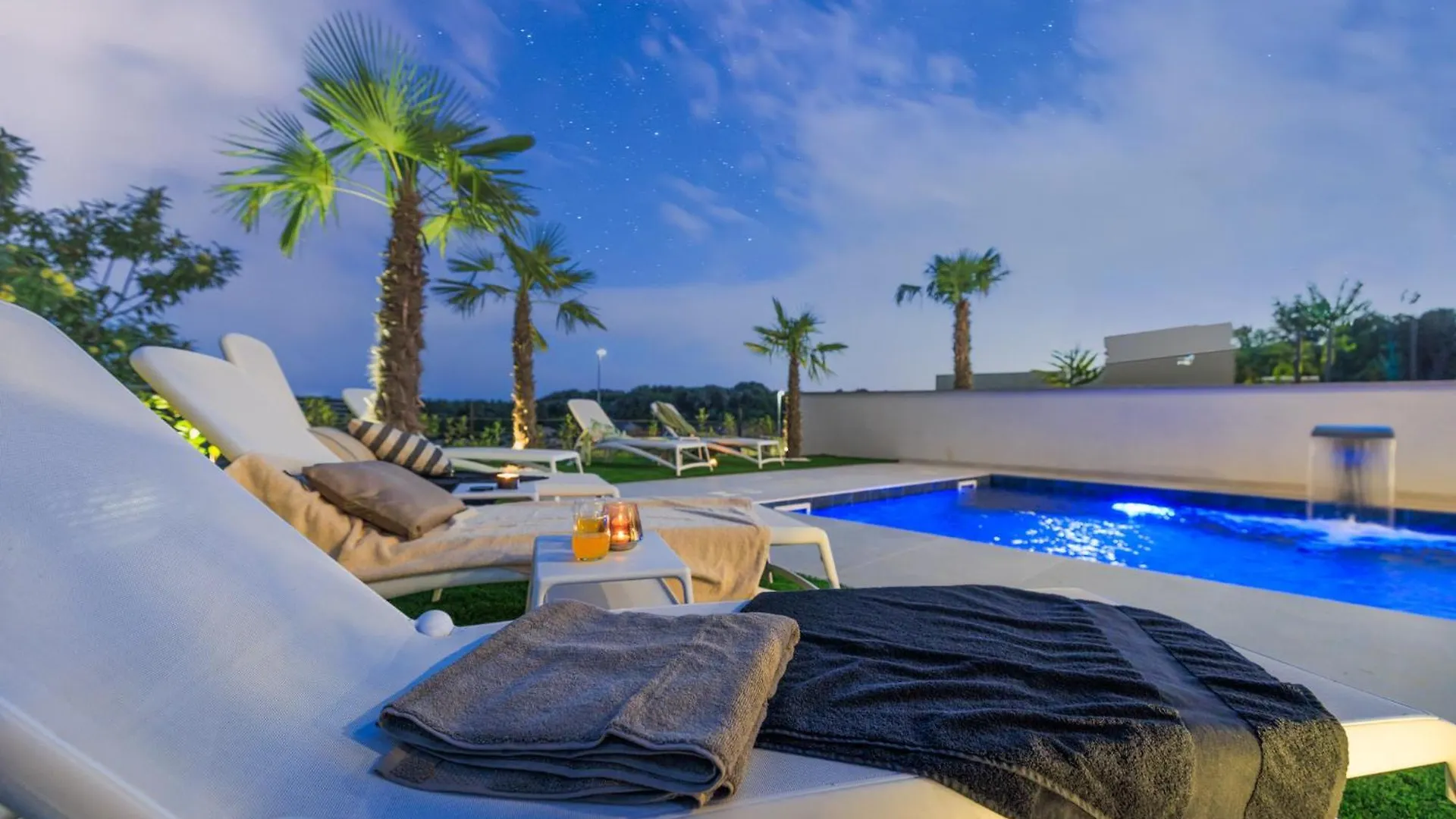 Deluxe Villa With Heated Pool, Whirpool, Sea View, Beautiful Beach IV - By Traveler Tourist Agency Krk Id 2403 Krk Town