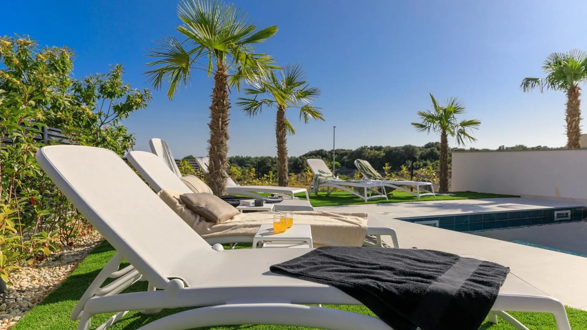 Deluxe Villa With Heated Pool, Whirpool, Sea View, Beautiful Beach IV - By Traveler Tourist Agency Krk Id 2403 Krk Town 0*,