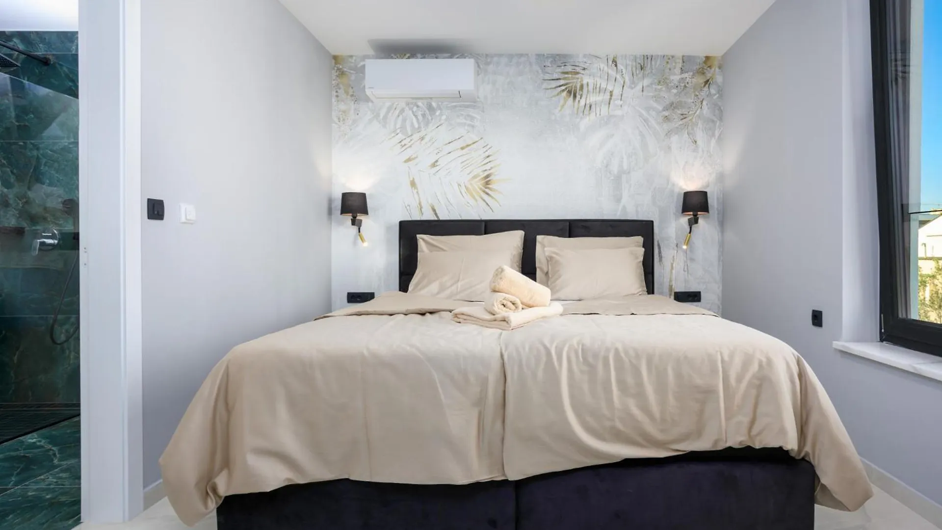 קרק Deluxe Villa With Heated Pool, Whirpool, Sea View, Beautiful Beach IV - By Traveler Tourist Agency Krk Id 2403 קרואטיה